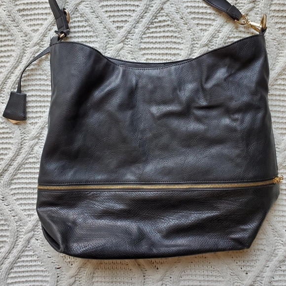 Topshop Black Faux Leather Tote Bag - Picture 2 of 4